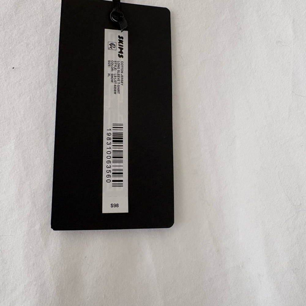 Skims designer shirt size XL - Picture 6 of 7